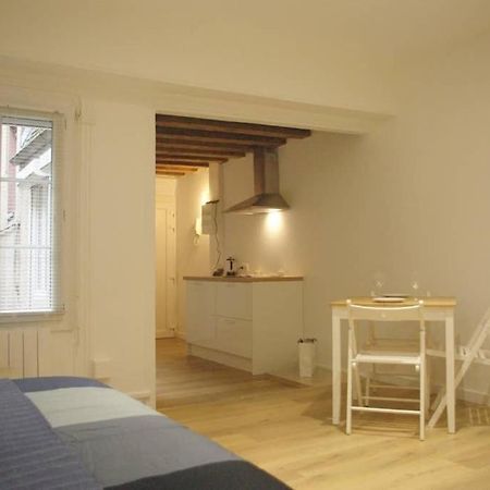 Dijon Standing Historic City Apartment Exterior photo